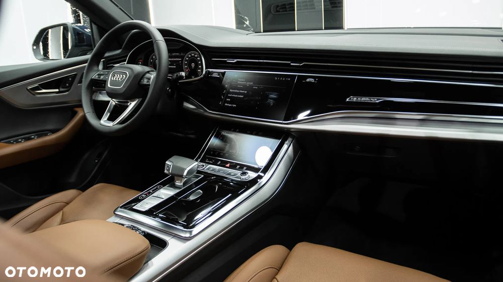 Audi Q8 55 TFSI quattro tiptronic - 16