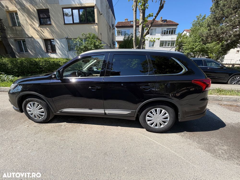 Mitsubishi Outlander 2.2 Litre DI-D AWD Instyle - 4