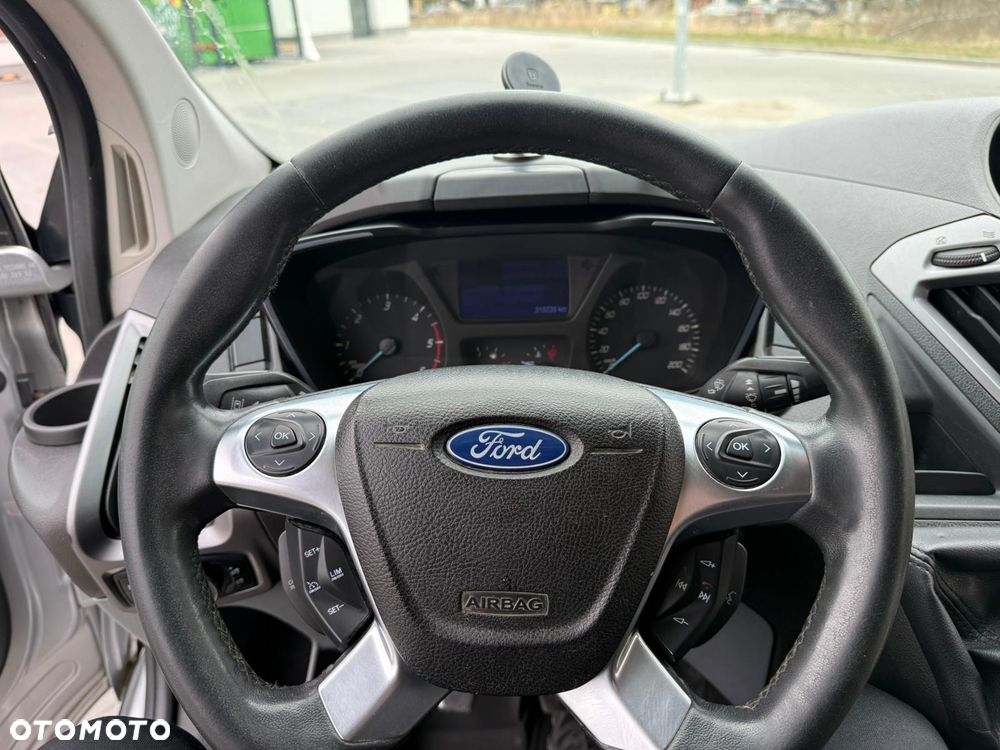 Ford Transit Custom - 13