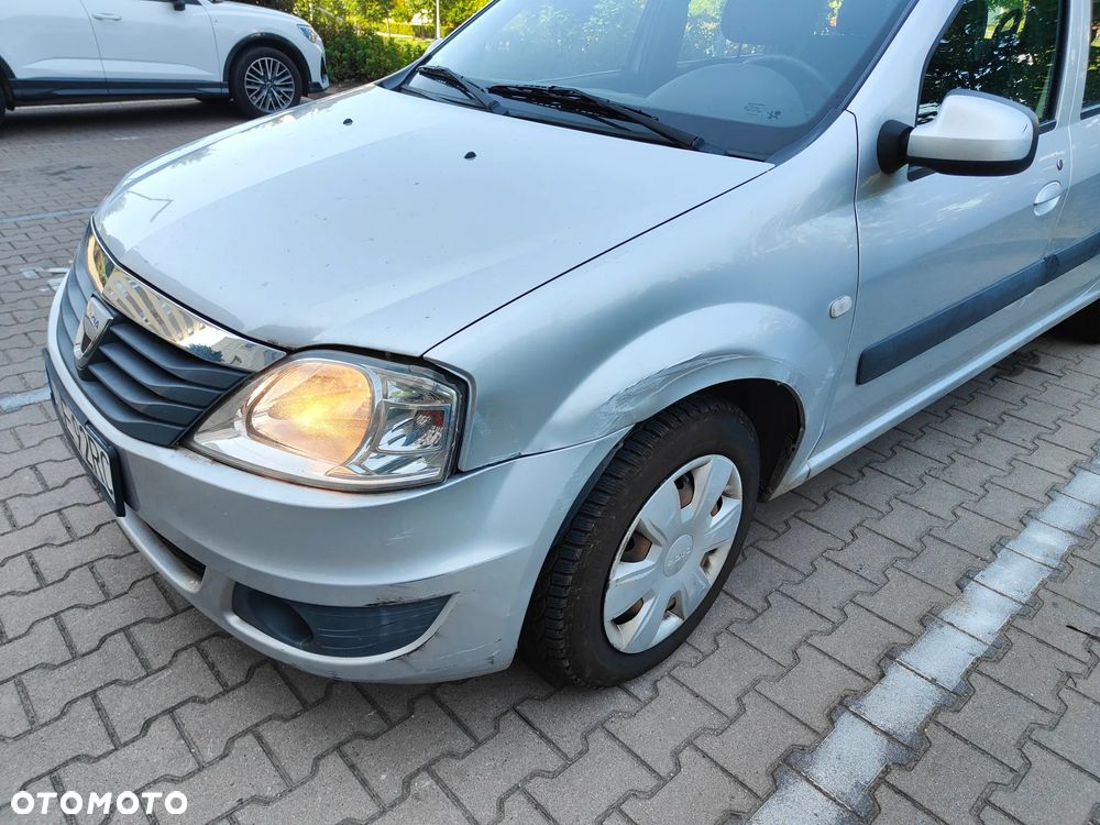 Dacia Logan 1.6 16V Laureate - 31