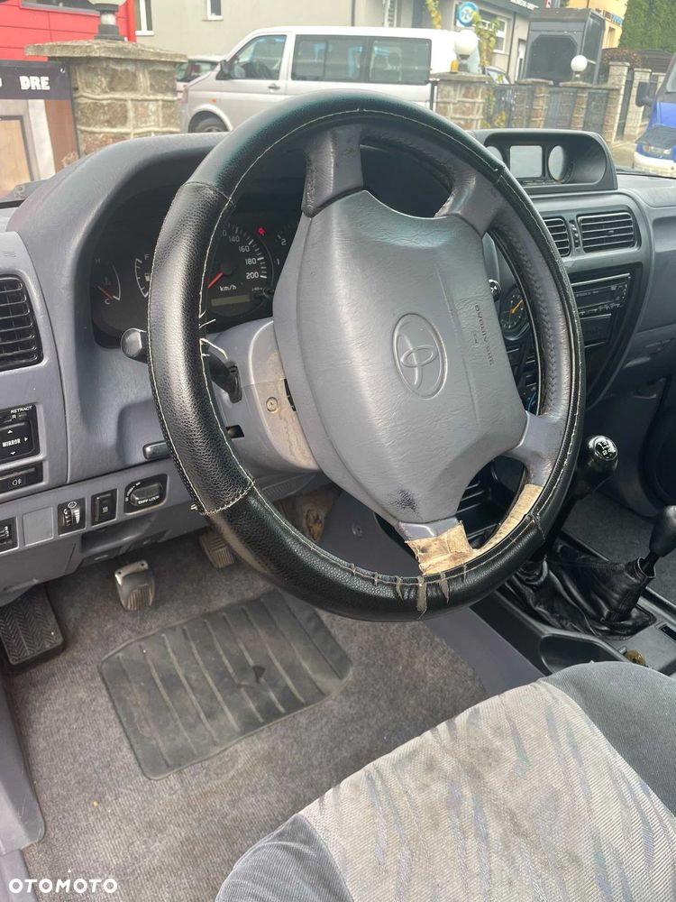 Toyota Land Cruiser - 6
