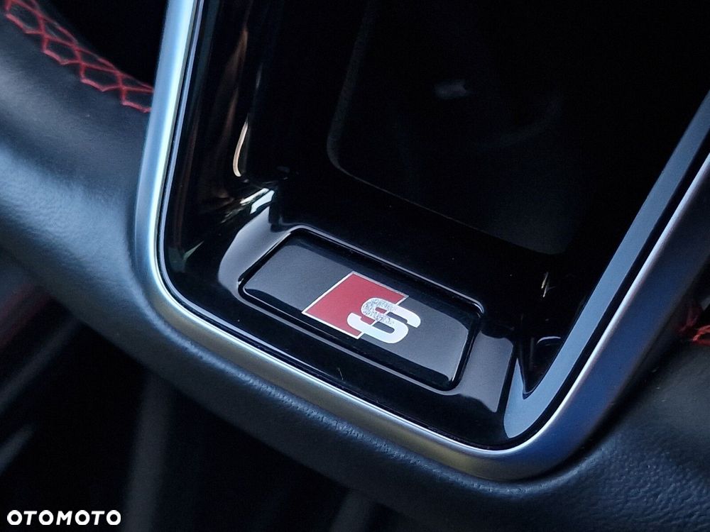 Audi S8 - 36