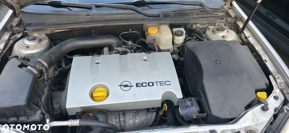 Opel Vectra 1.8 - 10