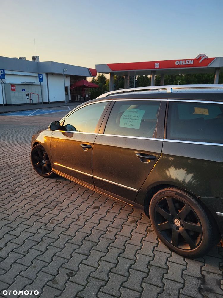 Volkswagen Passat 3.2 V6 FSI 4Motion DSG Individual - 8
