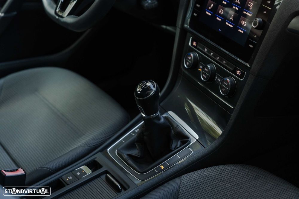 VW Golf Variant 1.6 TDi Confortline - 21