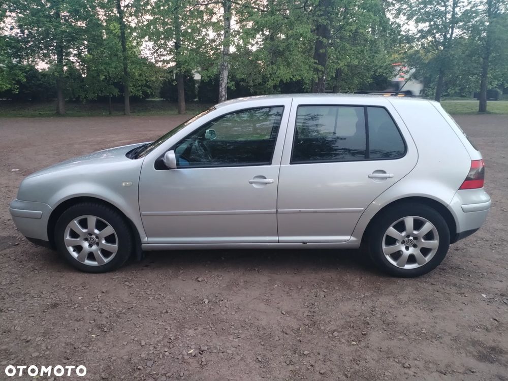 Volkswagen Golf - 5