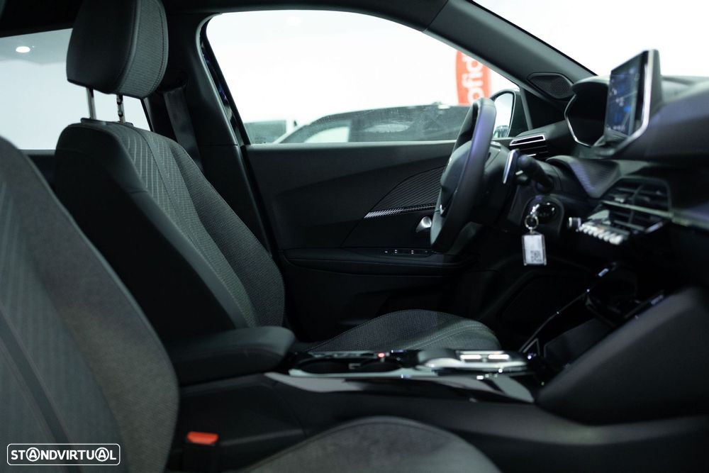 Peugeot 2008 1.2 Hybrid Allure e-DCS6 - 38