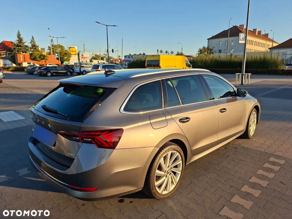 Skoda Octavia 2023 photo 2