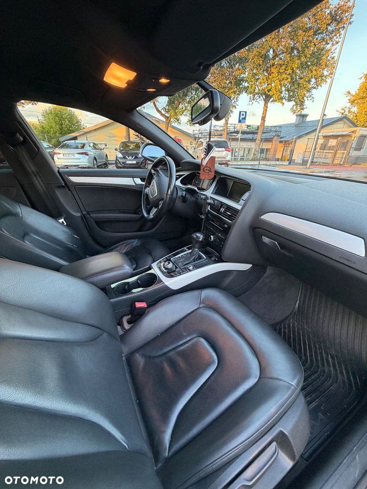Audi A4 Limousine - 17