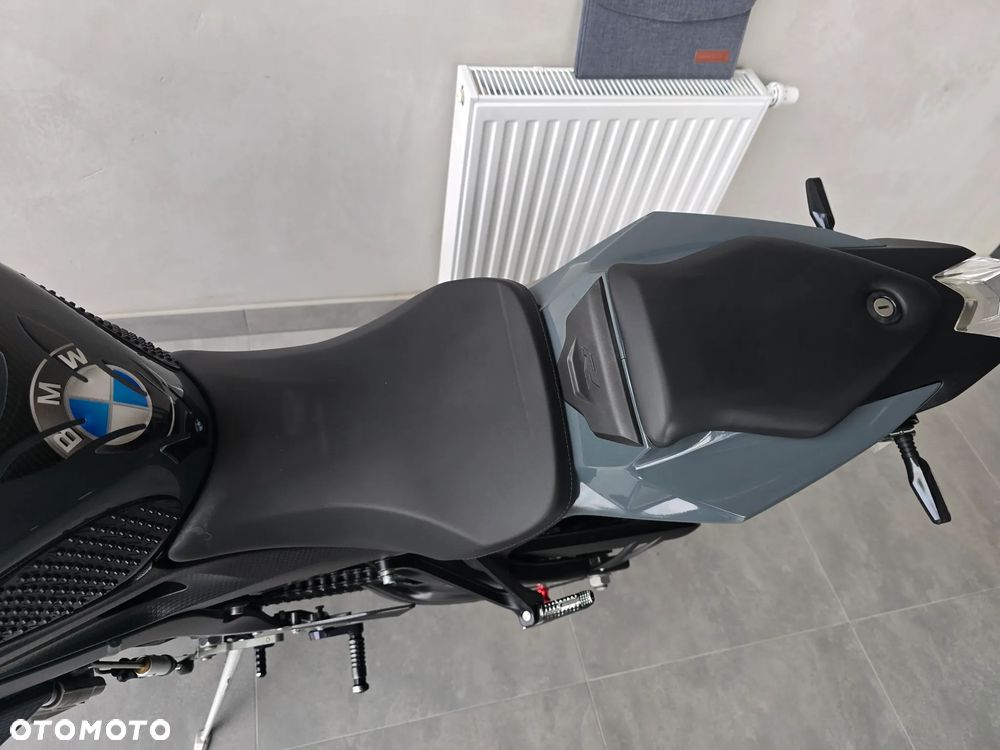 BMW S - 23
