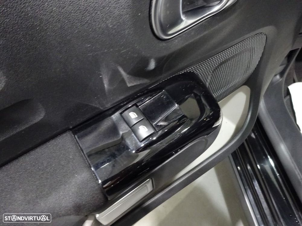 Citroën C3 1.2 PureTech Shine - 9