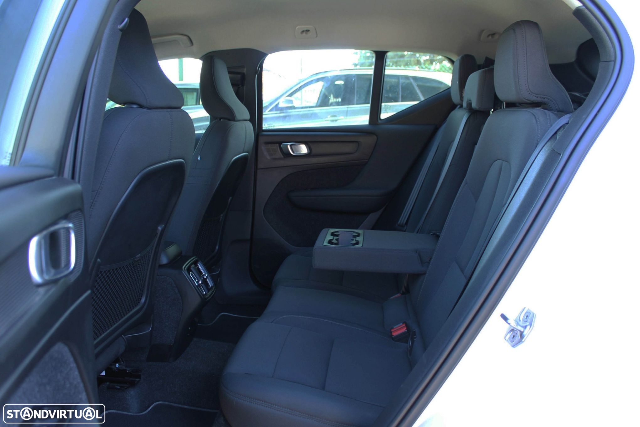 Volvo XC 40 1.5 T2 Momentum Core - 25