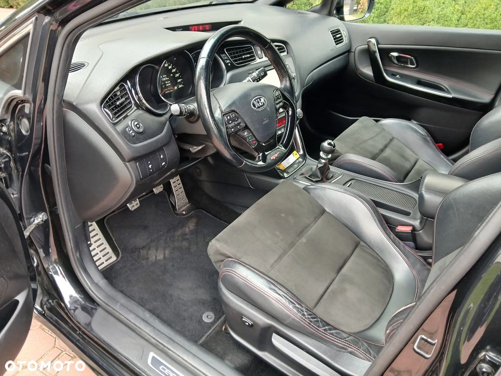 Kia Ceed 1.6 T-GDI GT - 11