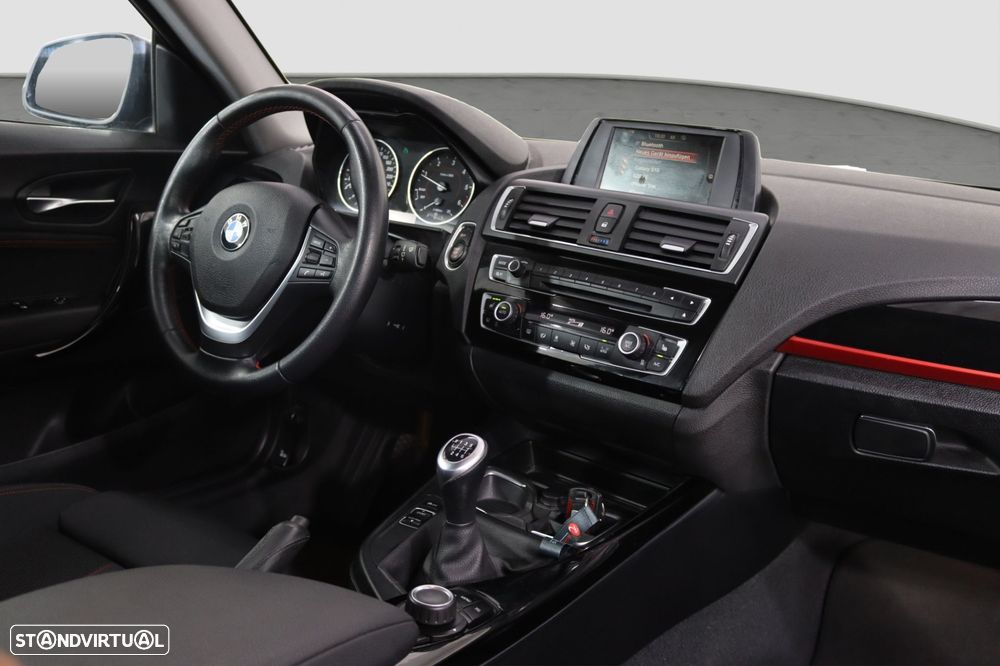 BMW 118 d Sport Line - 4