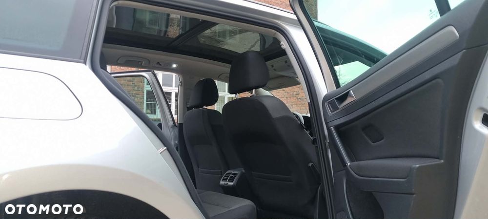 Volkswagen Golf 1.2 TSI BlueMotion Technology DSG Comfortline - 8