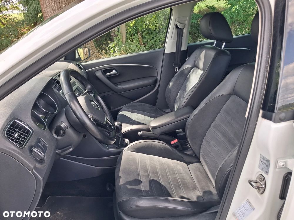 Volkswagen Polo 1.4 TDI Blue Motion Technology Allstar - 16
