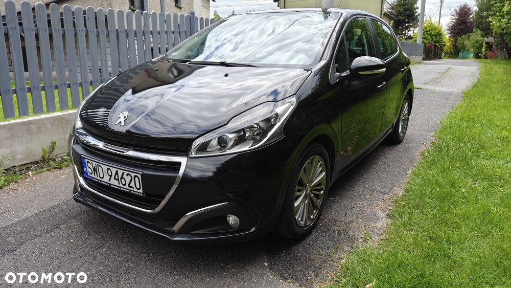 Peugeot 208 1.2 PureTech Style - 1