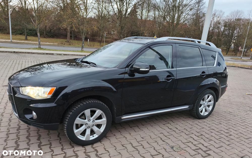 Mitsubishi Outlander 2.0 DID Intense + - 11