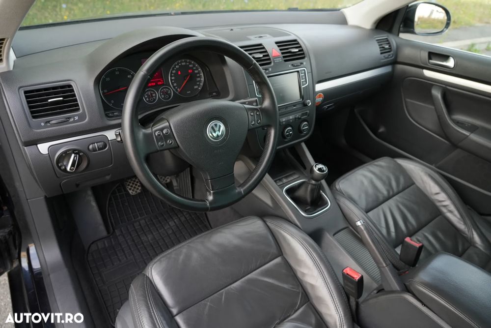 Volkswagen Jetta 2.0 TDI DPF Highline - 11