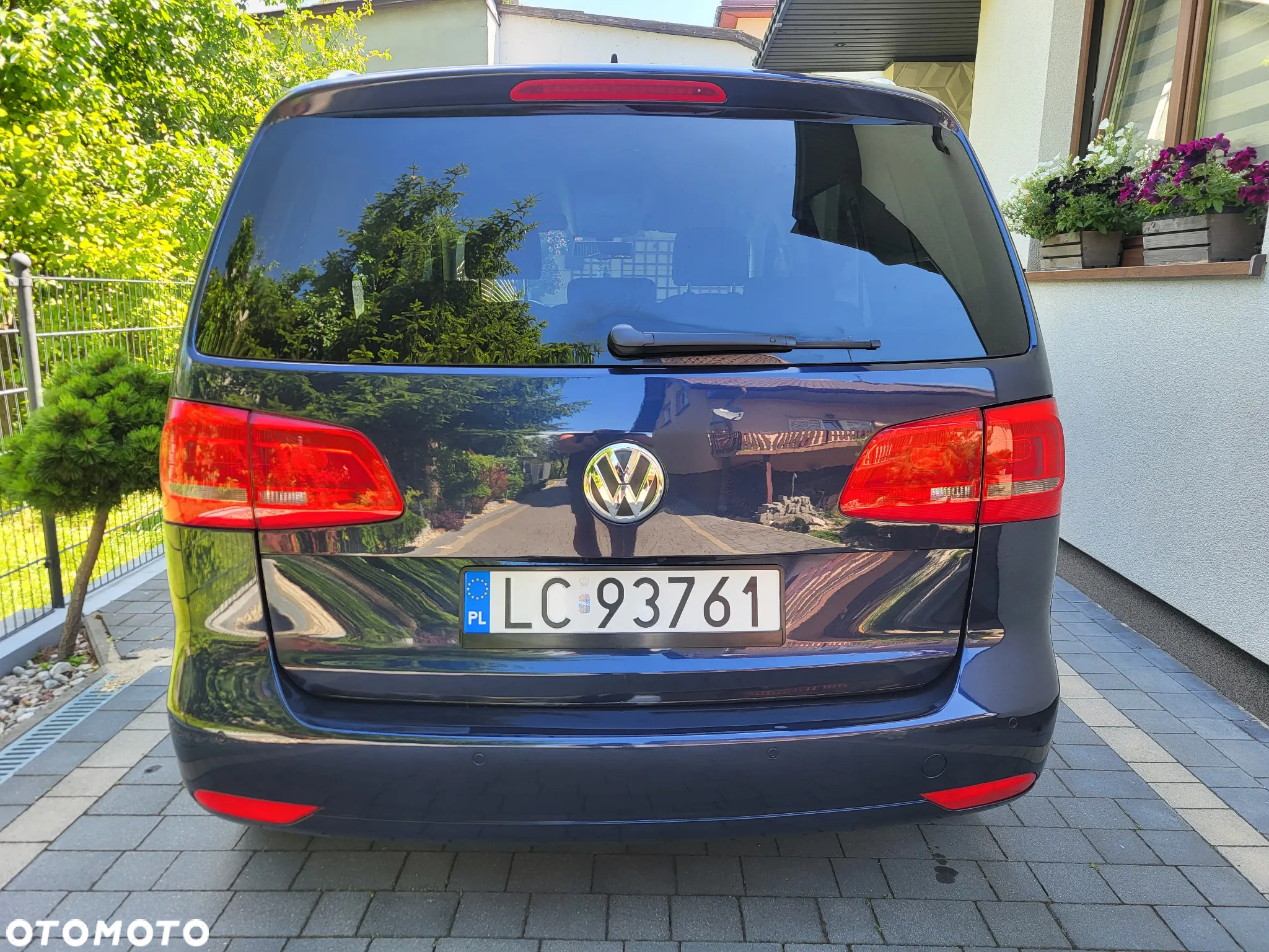 Volkswagen Touran 2.0 TDI DPF DSG Trendline - 11