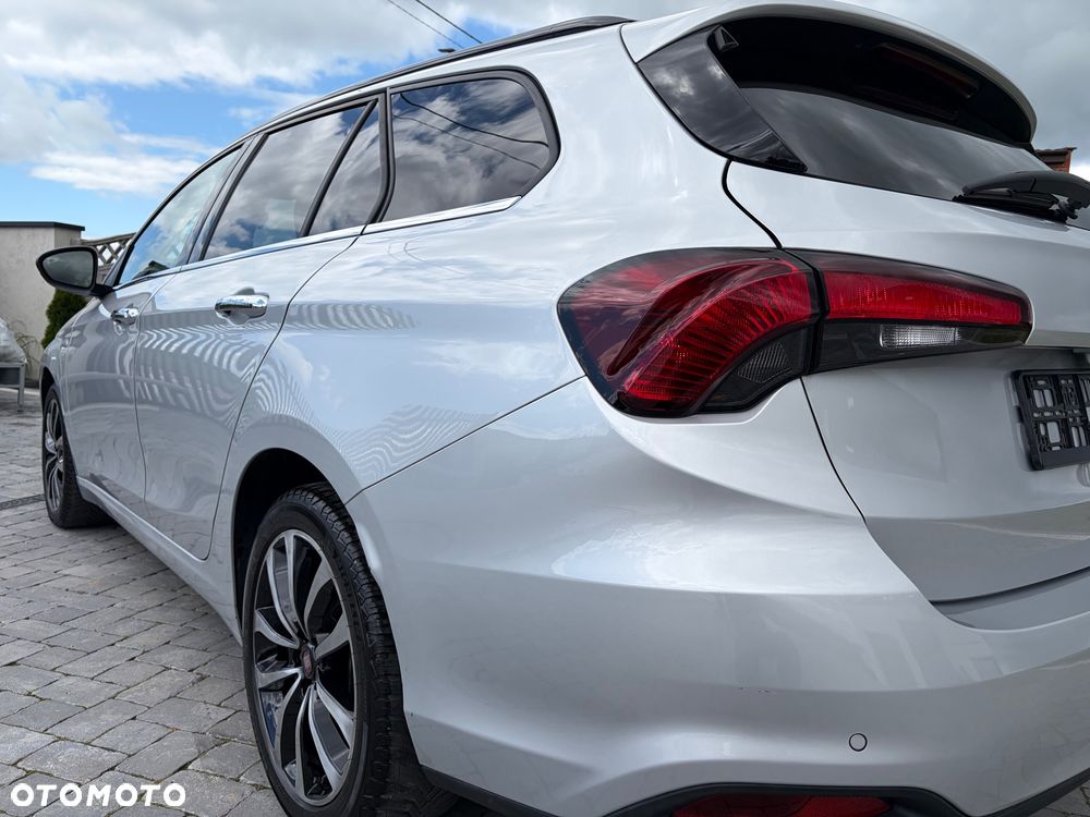 Fiat Tipo 1.4 T-Jet 16v Lounge - 16