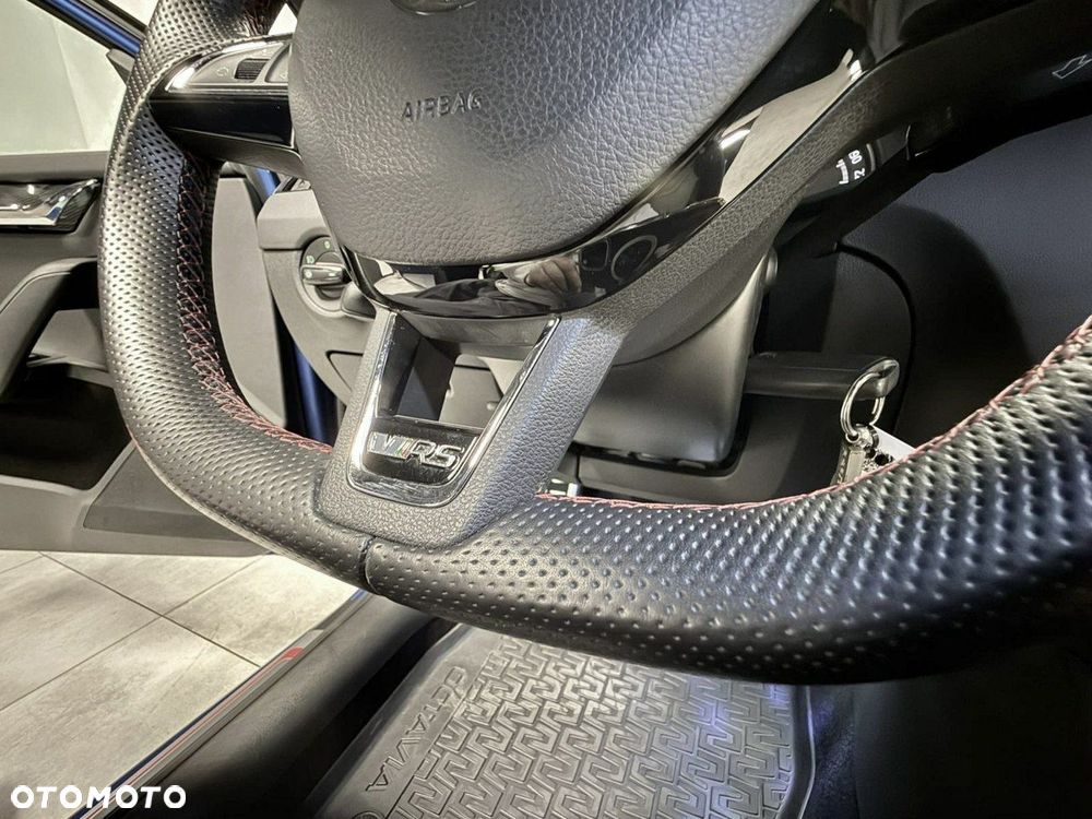 Skoda Octavia 2.0 TSI RS - 36