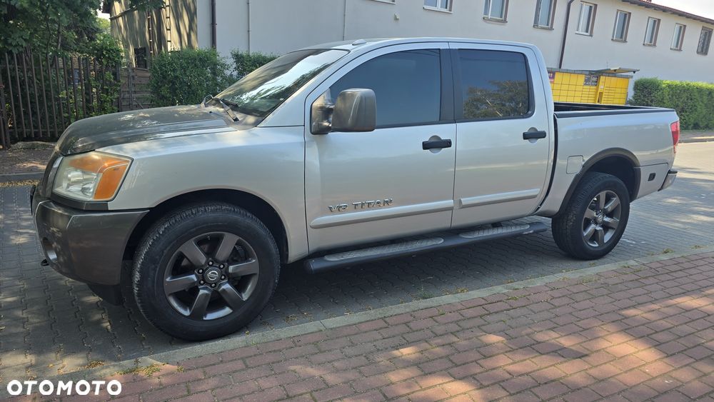 Nissan Titan 5.6 V8 LE Crew Cab - 3