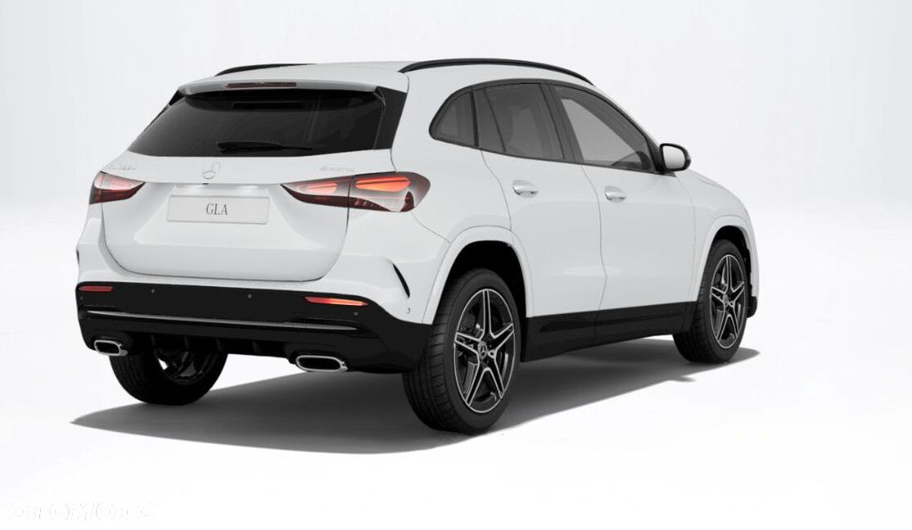 Mercedes-Benz GLA - 5