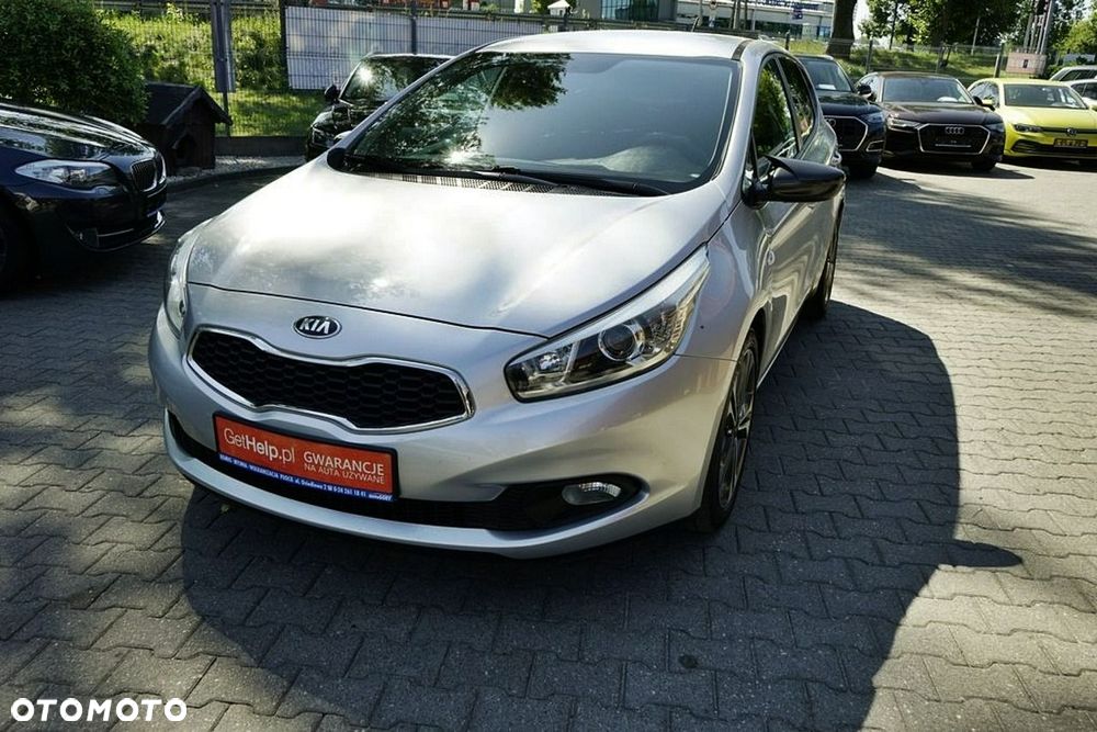 Kia Ceed - 1