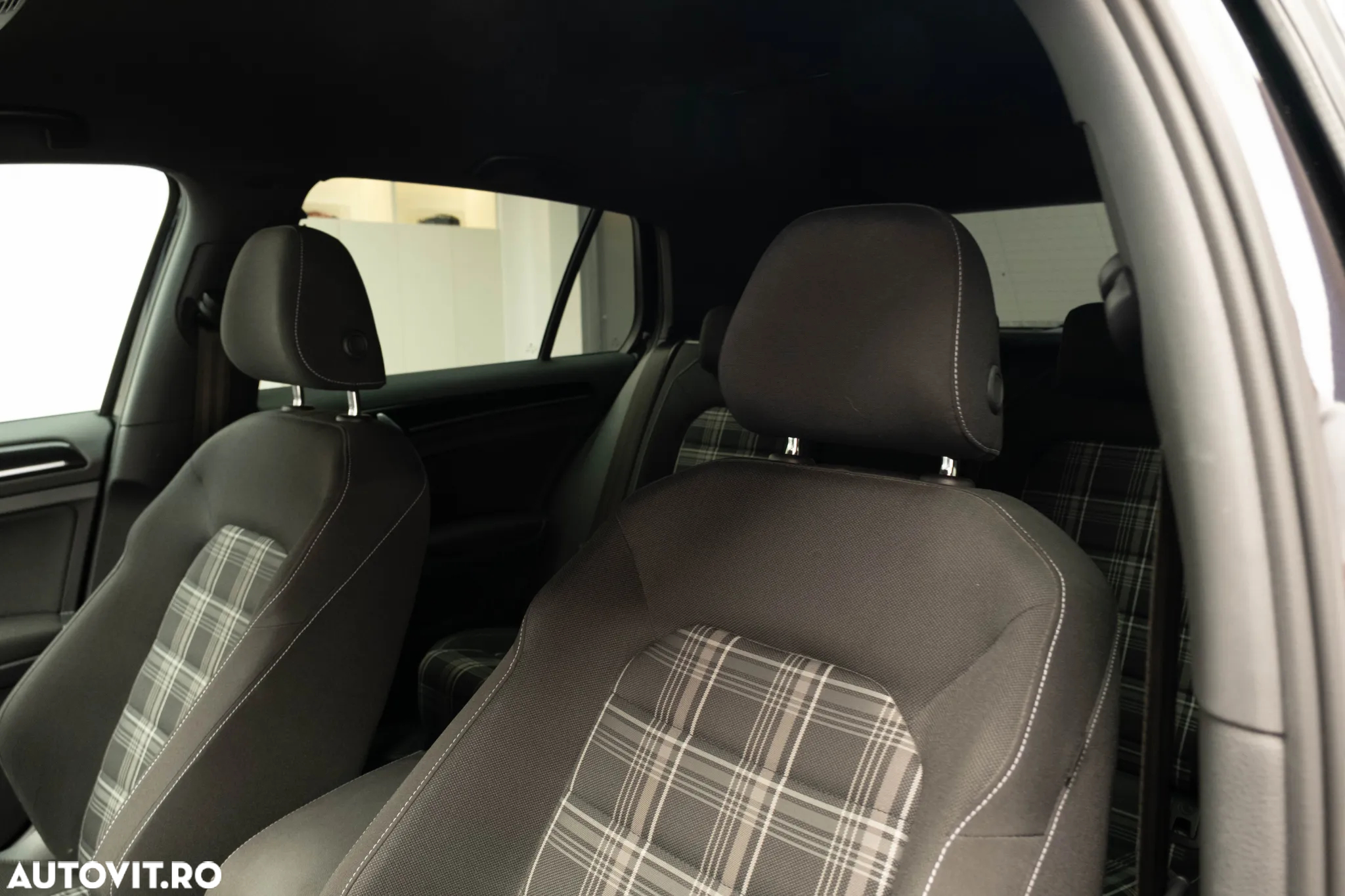 Volkswagen Golf 2.0 TDI DSG GTD - 14