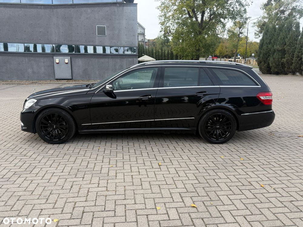 Mercedes-Benz E-Class 2010 photo 4