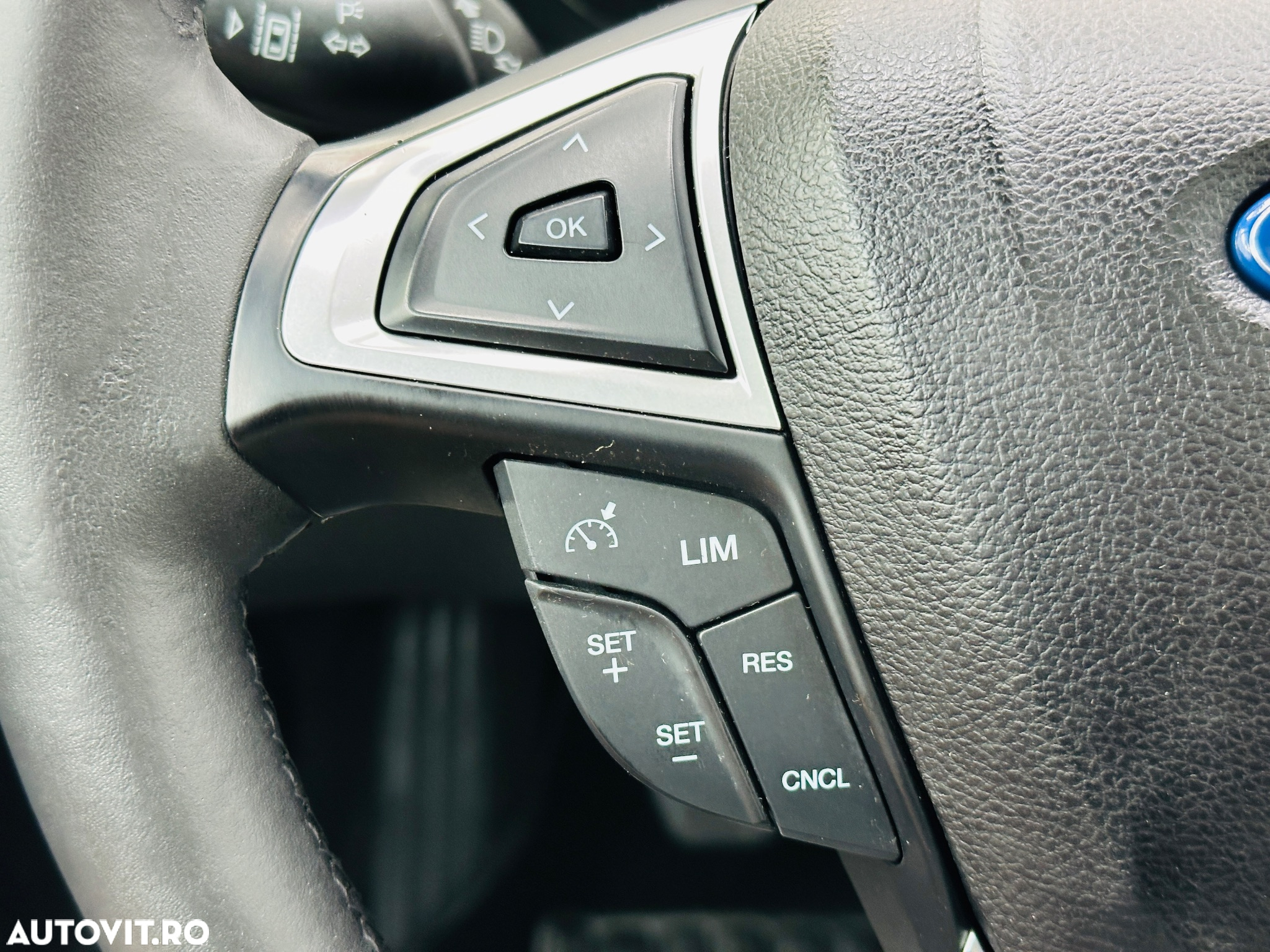 Ford Mondeo - 31