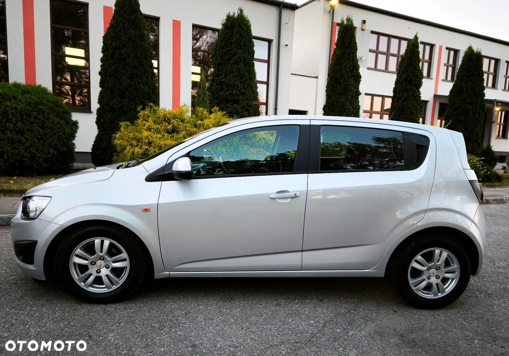 Chevrolet Aveo 1.4 16V LT - 4