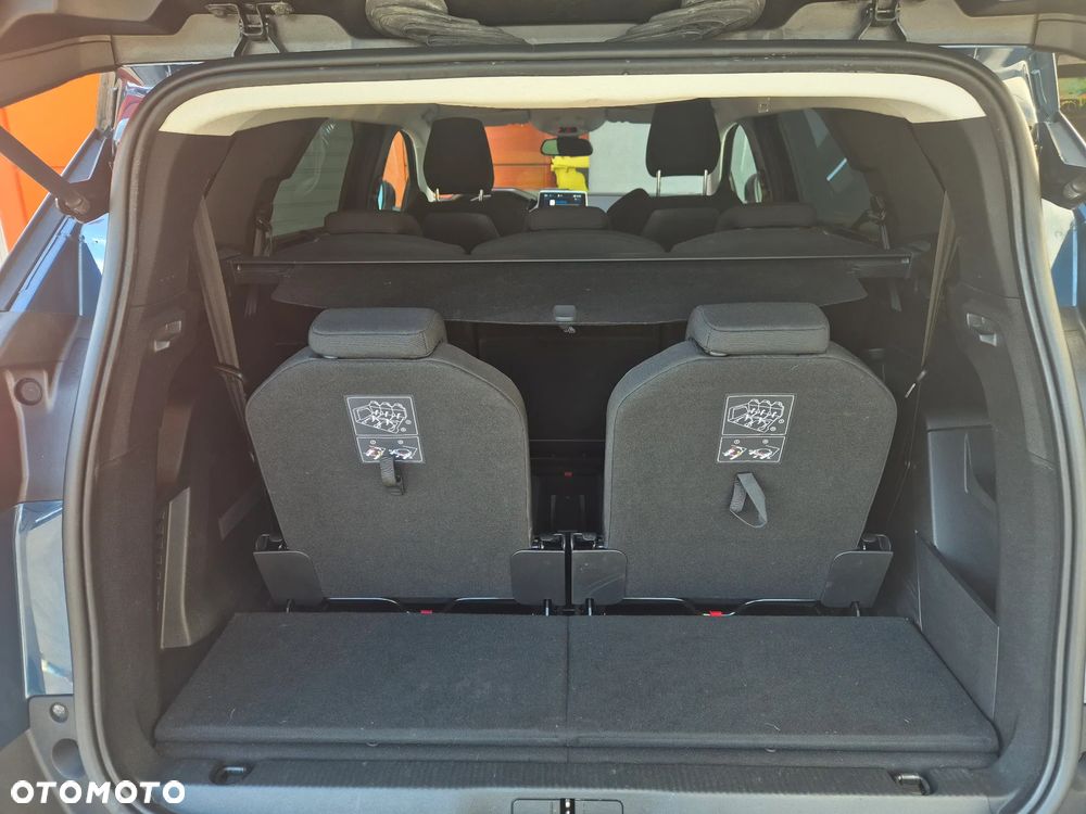 Peugeot 5008 1.5 BlueHDi Active S&S EAT8 - 17