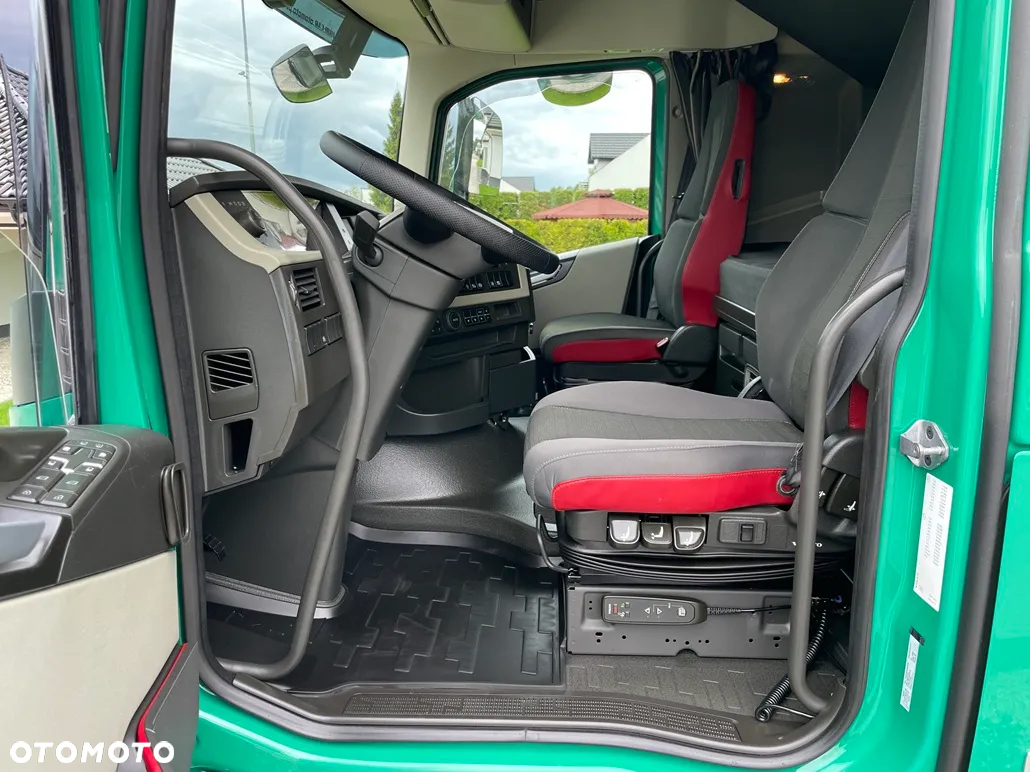 Volvo FH4 500XXL**2018/19**STANDARD**SALON POLSKA** - 13
