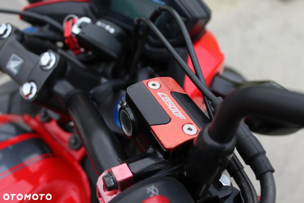 Honda CB - 32