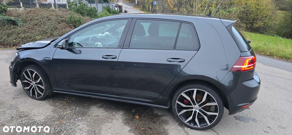 Volkswagen Golf GTD 2.0 TDI SCR DSG - 5