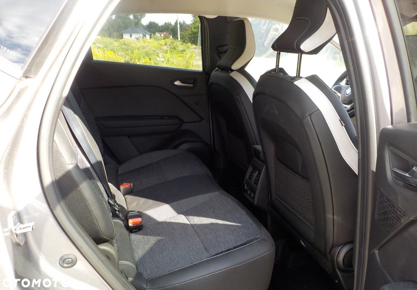 Renault Captur - 19