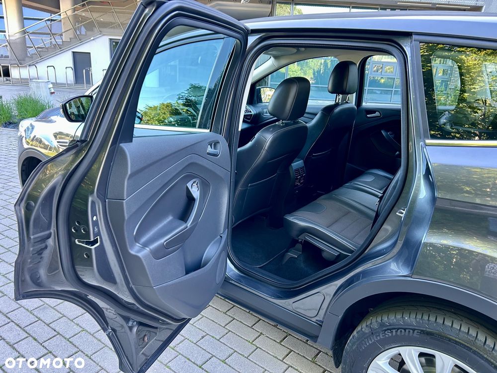 Ford Kuga 1.5 EcoBoost 2x4 Titanium - 18