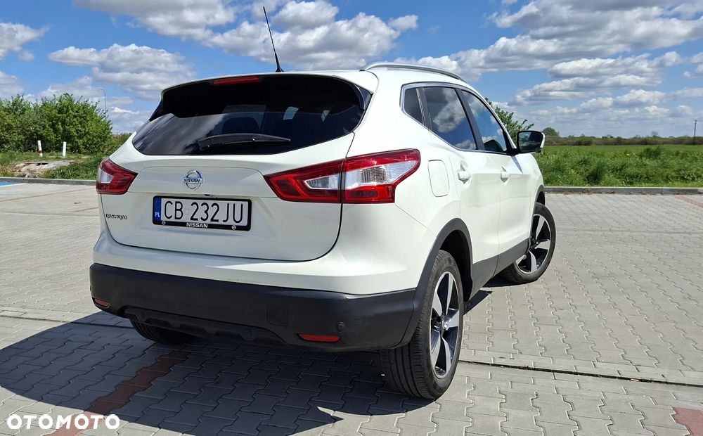 Nissan Qashqai 1.6 DIG-T N-Connecta - 4