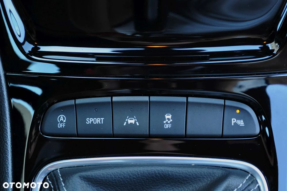 Opel Astra 1.4 Turbo Innovation - 19