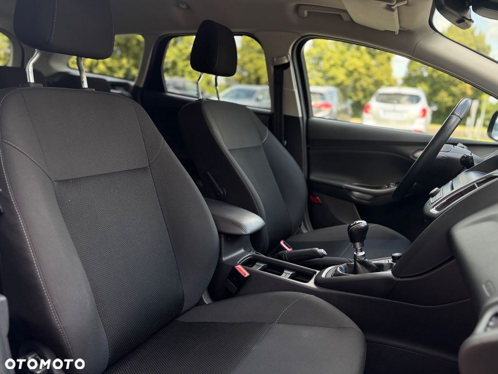 Ford Focus 1.5 TDCi SYNC Edition ASS - 28