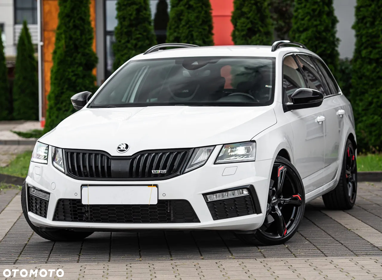 Skoda Octavia Combi 2.0 TDI DSG RS - 5