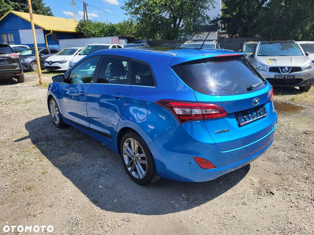 Hyundai i30 Kombi 1.6 GDi DCT Premium - 8