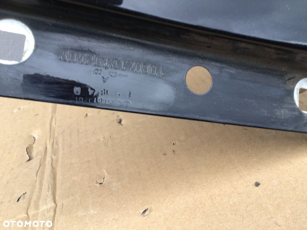 Błotnik przedni prawy Mercedes C-klasa 205 - 6