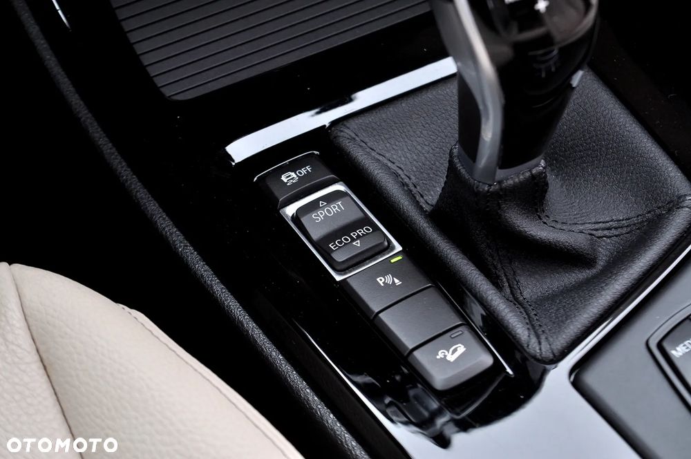 BMW X1 xDrive20d xLine - 30