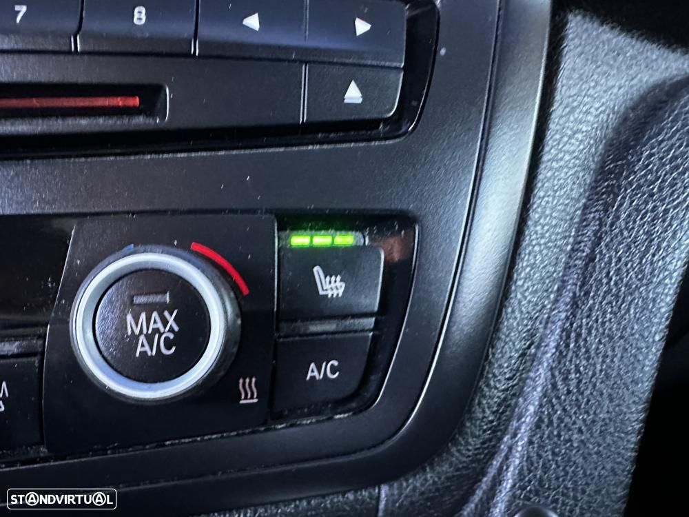 BMW 320 d Line Sport - 28