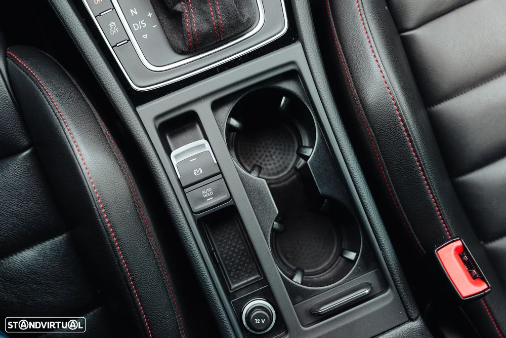 VW Golf GTI Clubsport DSG - 32