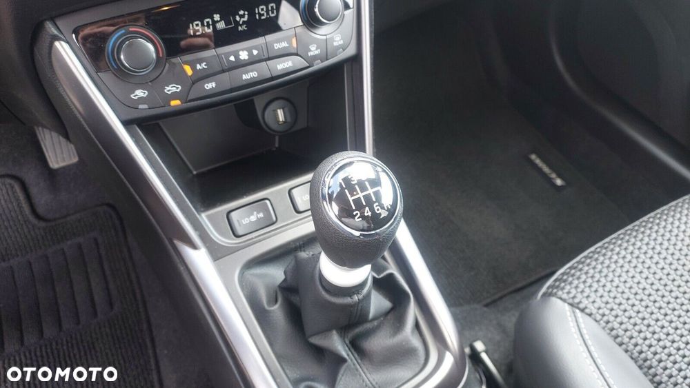 Suzuki S-Cross 1.4 BoosterJet mHEV Elegance SP - 17