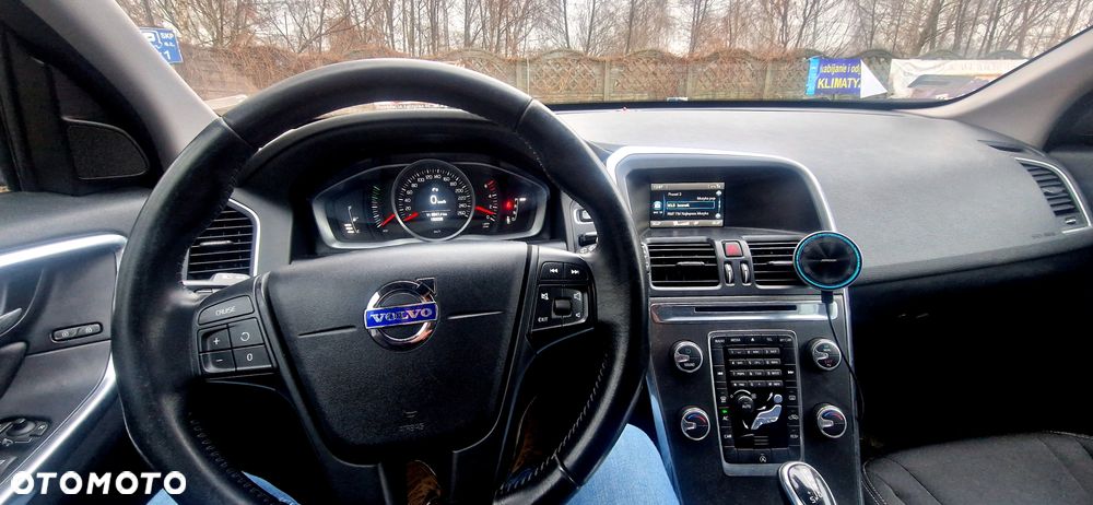 Volvo XC 60 D4 Geartronic Kinetic - 2